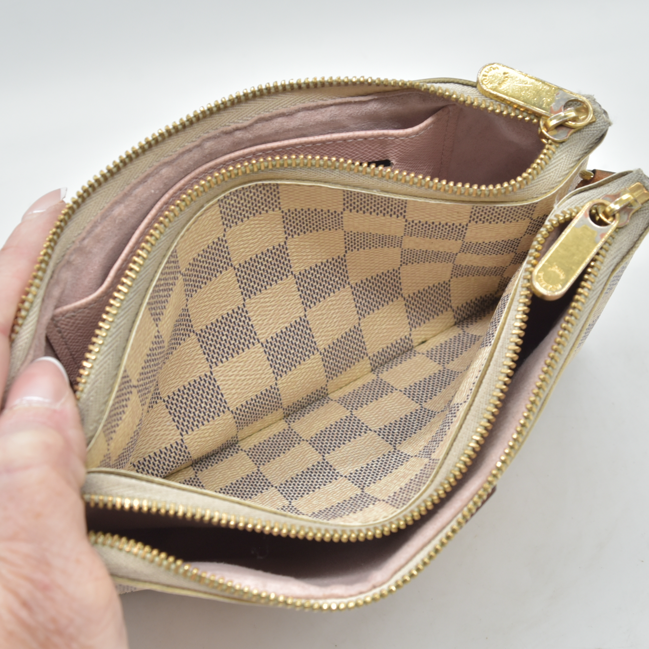 $1350 Louis Vuitton Damier Azur Double Zip Pochette