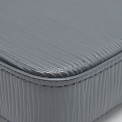 LOUIS VUITTON  Epi Pochette Felicie Black  Noir $1720