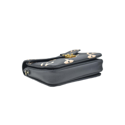 $3300 Louis Vuitton BiColor Pochette Metis Black Cream