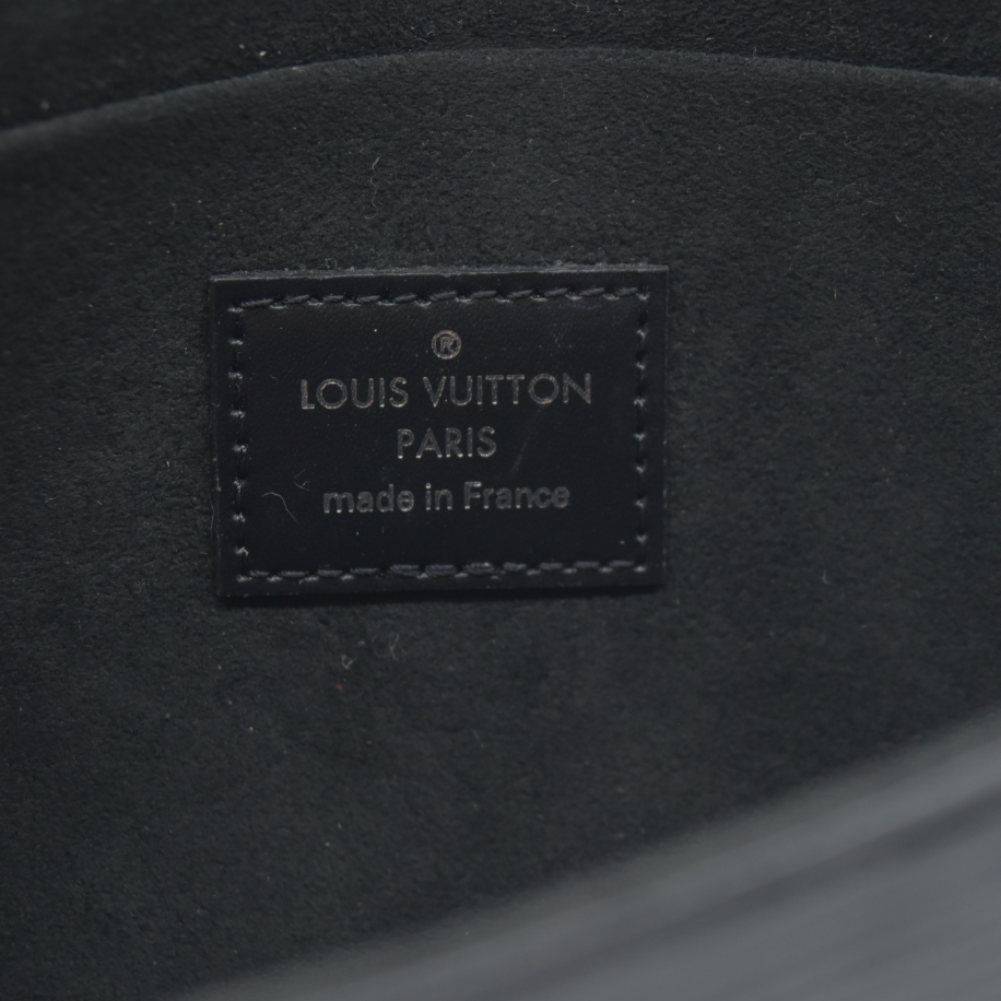 LOUIS VUITTON  Epi Pochette Felicie Black  Noir $1720