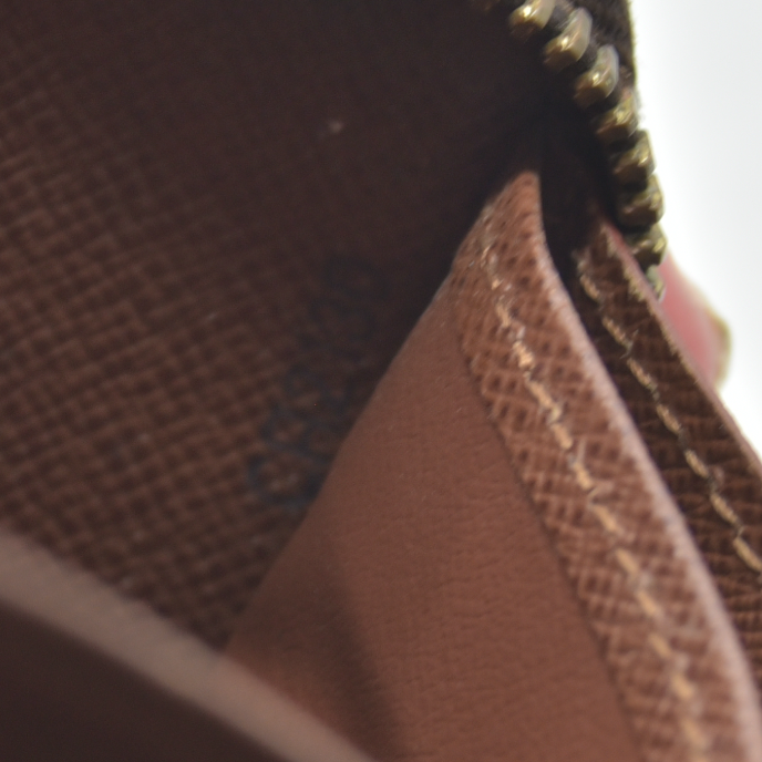$915 2010 LOUIS VUITTON Monogram Zippy Wallet Brown CA2130
