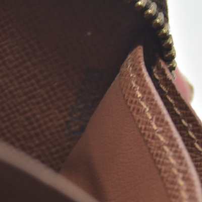 $915 2010 LOUIS VUITTON Monogram Zippy Wallet Brown CA2130