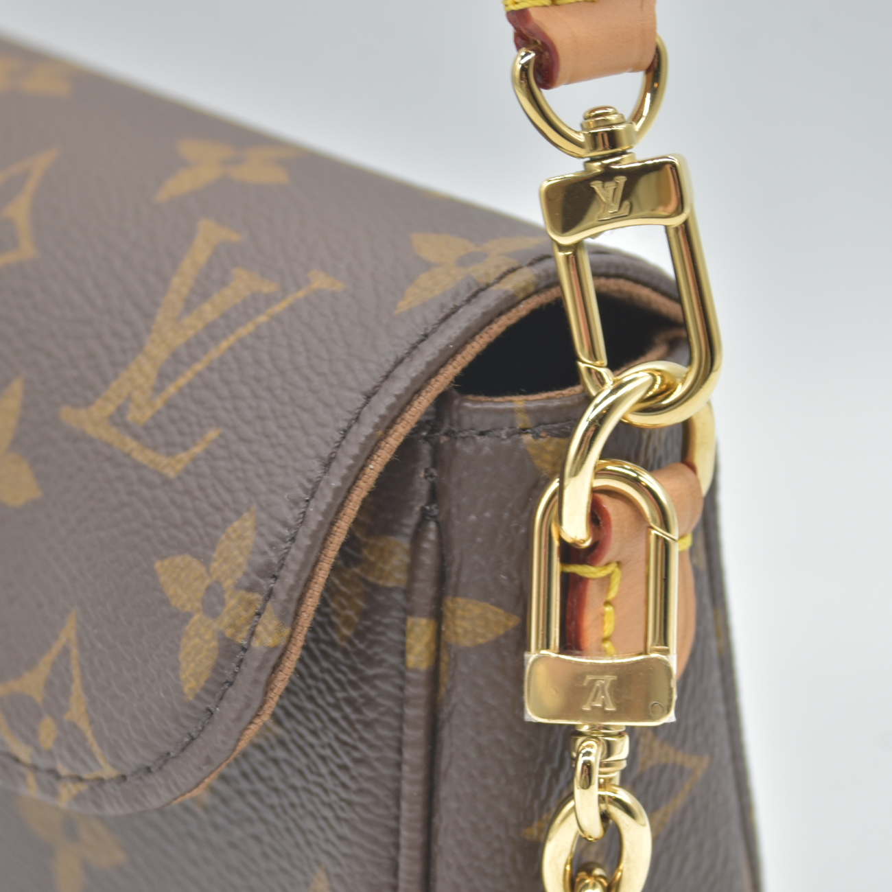 Louis Vuitton  Monogram Ivy Wallet On Chain RFID Like New with Box