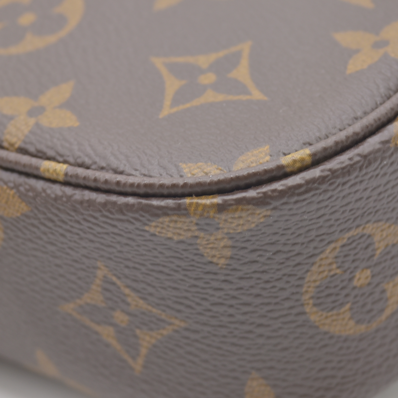 Louis Vuitton  Monogram Ivy Wallet On Chain RFID Like New with Box