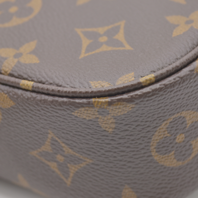 Louis Vuitton  Monogram Ivy Wallet On Chain RFID Like New with Box