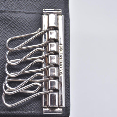 $395 2019 Louis Vuitton Graphite Multicles 6 Key Holder CT3159 CONSIGNMENT