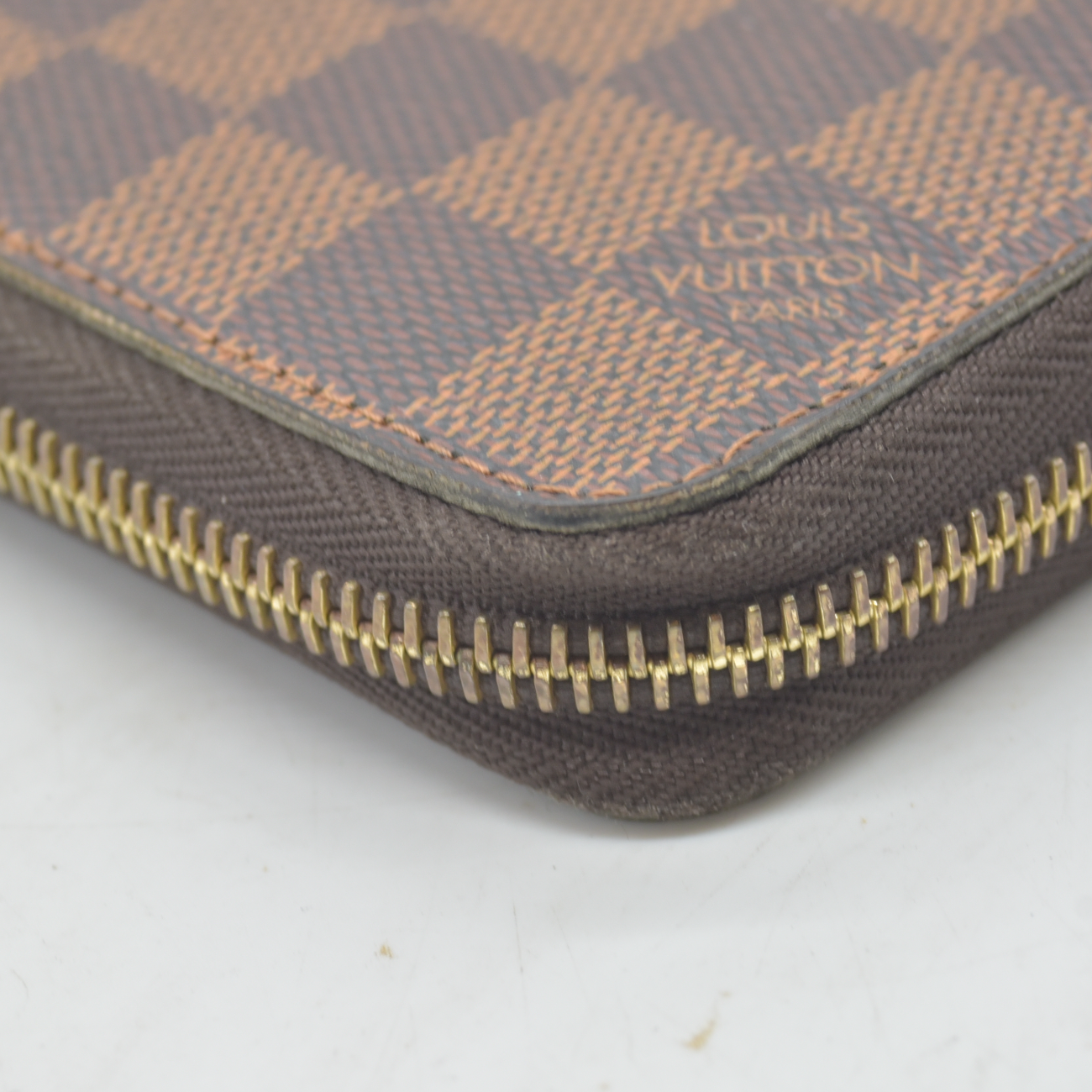 $915 2014 Louis Vuitton Damier Ebene Zippy Wallet MI4144