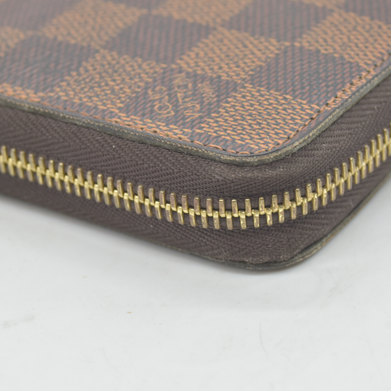 $915 2014 Louis Vuitton Damier Ebene Zippy Wallet MI4144
