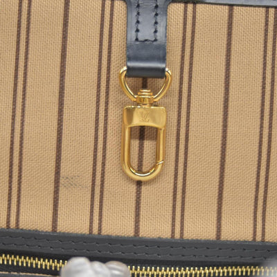 $2550 Louis Vuitton x LoL Monogram Neverfull MM Gold Silver