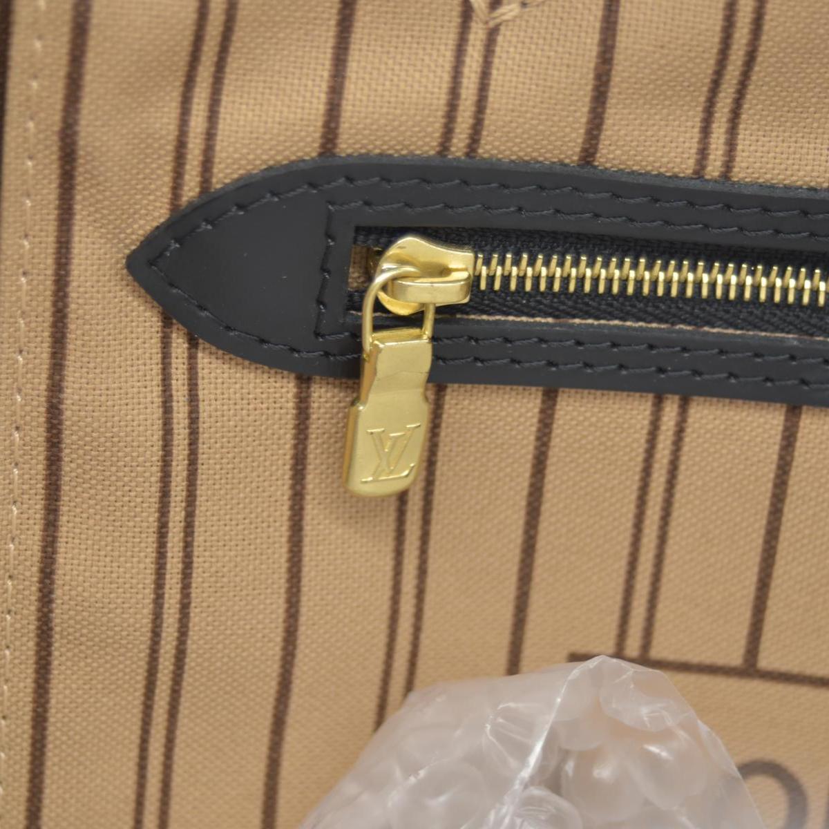 $2550 Louis Vuitton x LoL Monogram Neverfull MM Gold Silver
