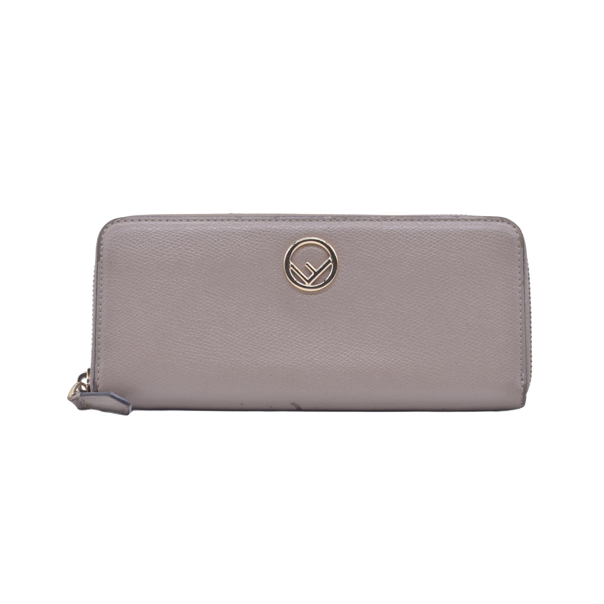$760 Fendi Vitello Cruis Lucido Fendi Zip Around Wallet Tortora CONSIGNMENT