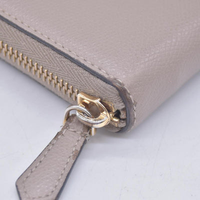 $760 Fendi Vitello Cruis Lucido Fendi Zip Around Wallet Tortora CONSIGNMENT