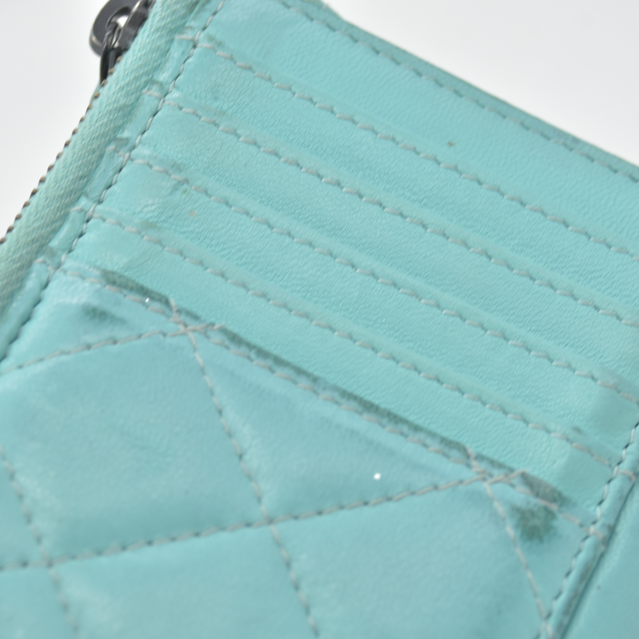 $1050 Chanel Matelasse Card Case Monogram Quilted Zip Around