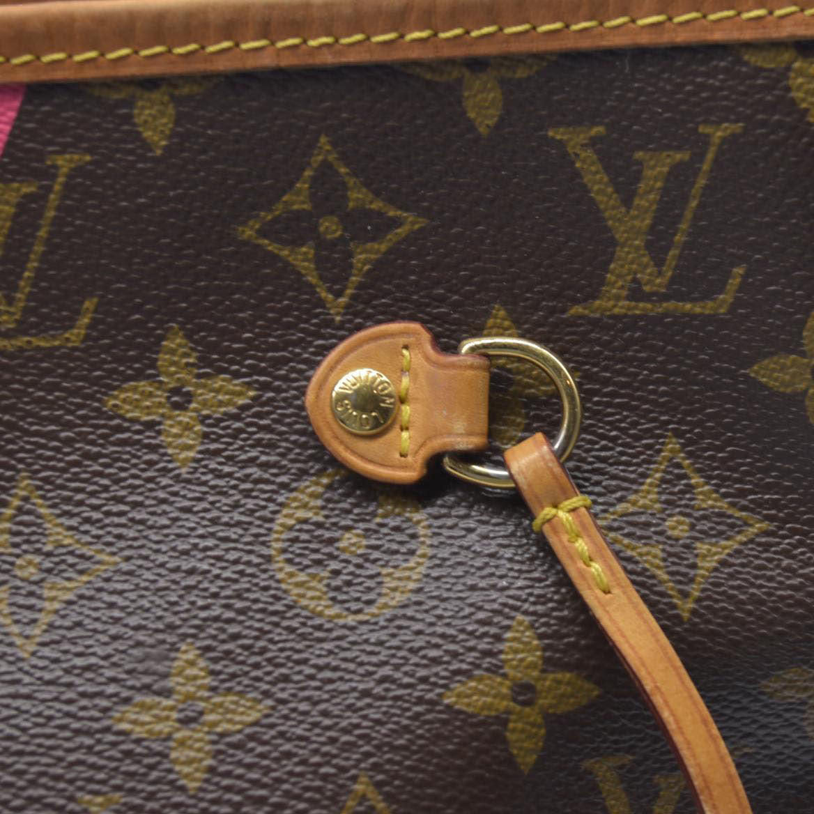 $2030 2015 Louis Vuitton Monogram V Neverfull MM Grenade CONSIGNMENT