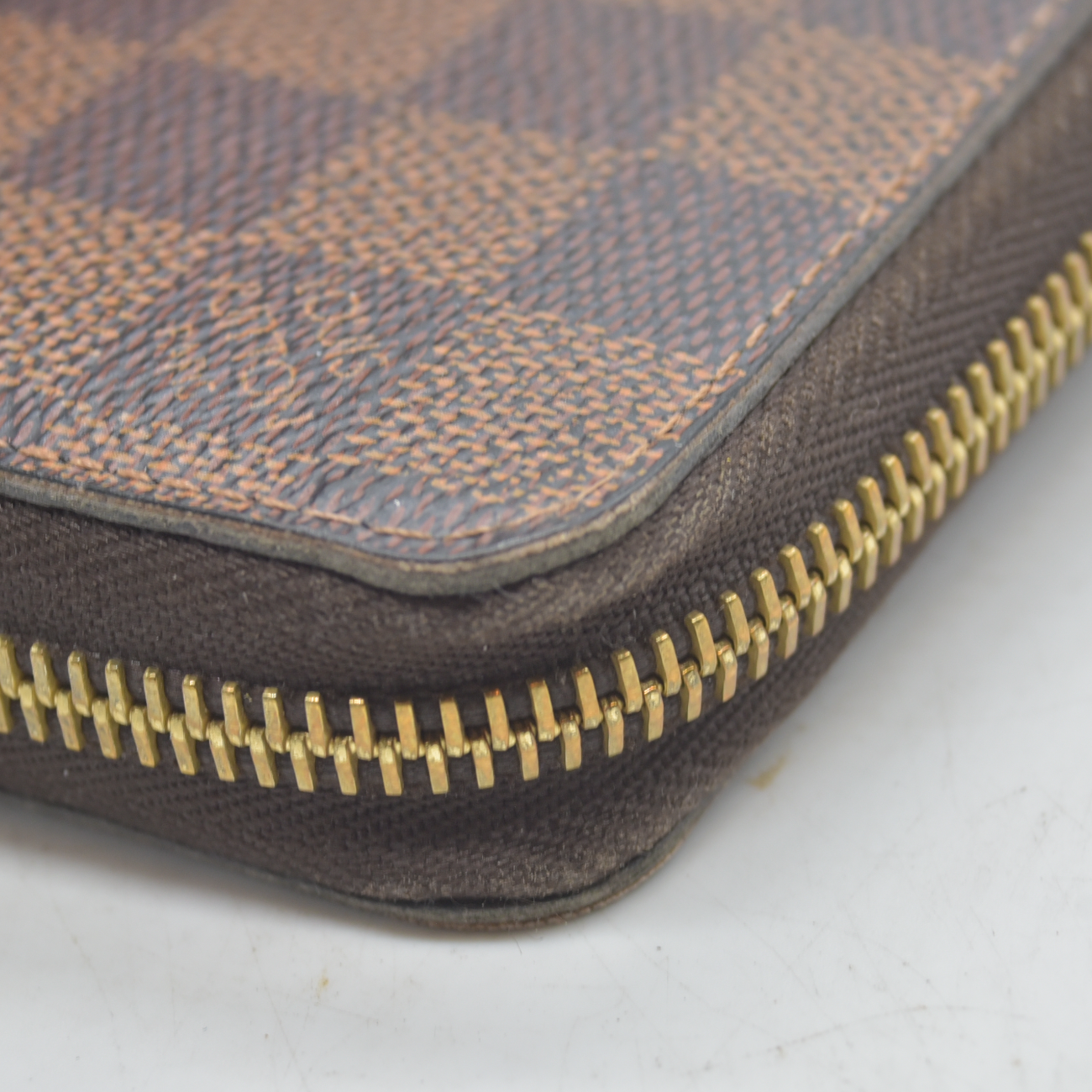 $915 2018 Louis Vuitton Damier Ebene Zippy Wallet GI0198