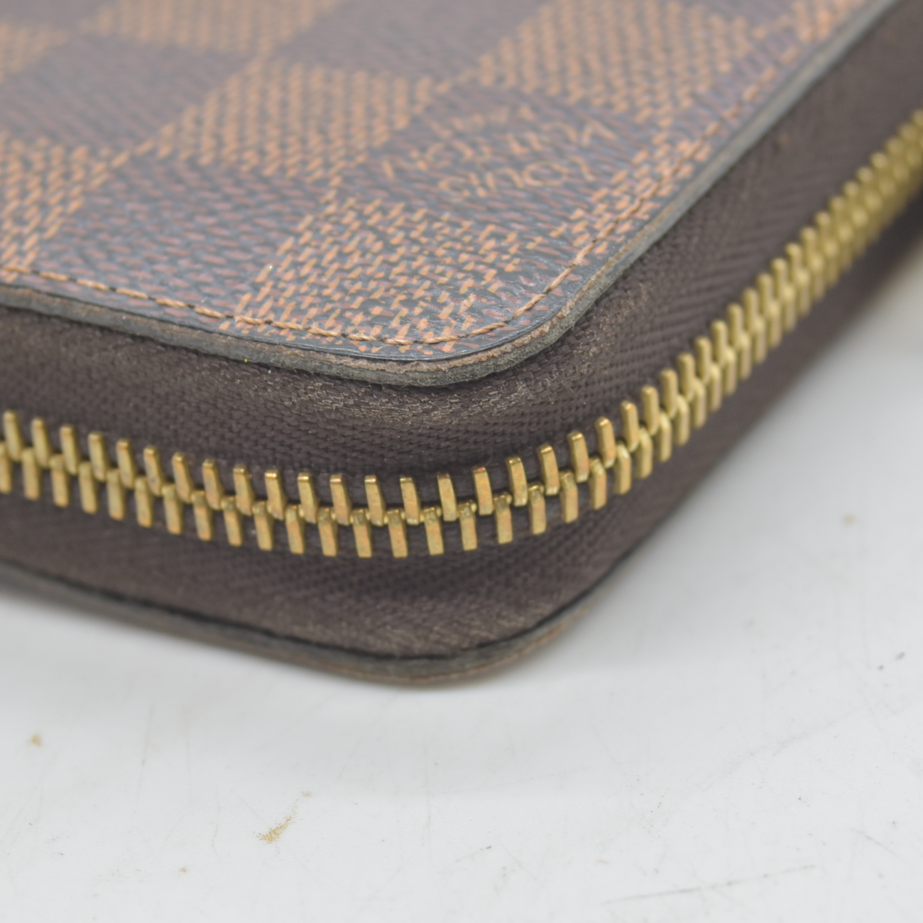$915 2018 Louis Vuitton Damier Ebene Zippy Wallet GI0198