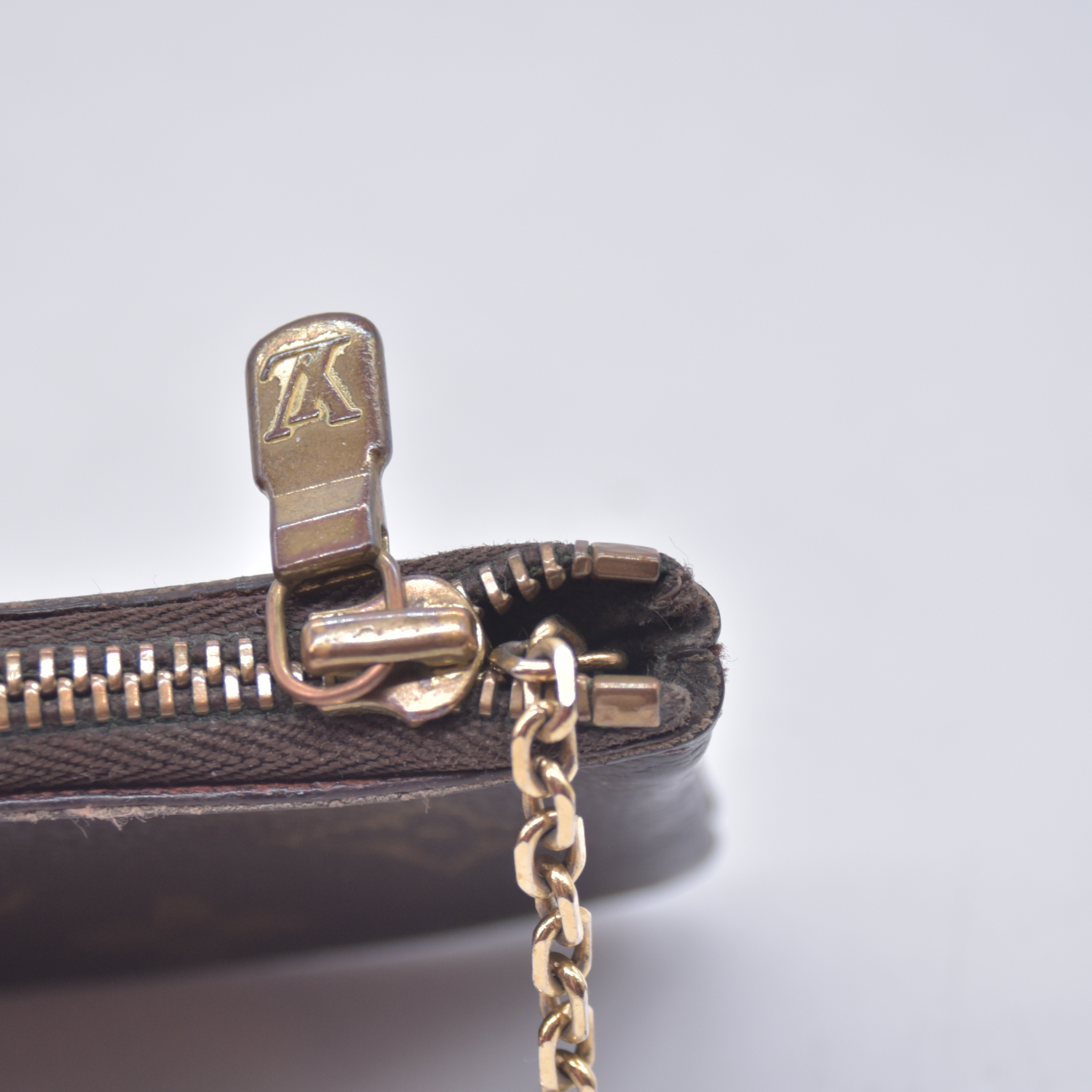 $355 Louis Vuitton Monogram Key Pouch MADE IN USA 10021152