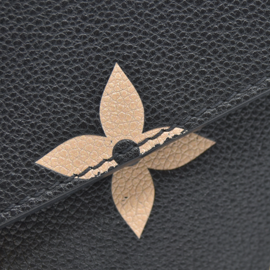 $3300 Louis Vuitton BiColor Pochette Metis Black Cream