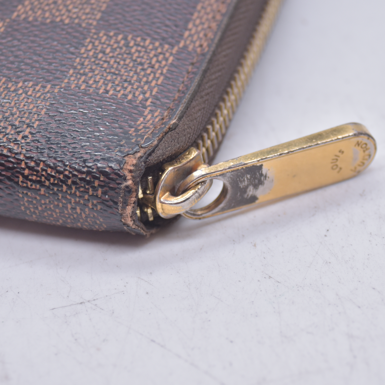 $940 2011 Louis Vuitton Damier Ebene Zippy Wallet CA1101 10021153