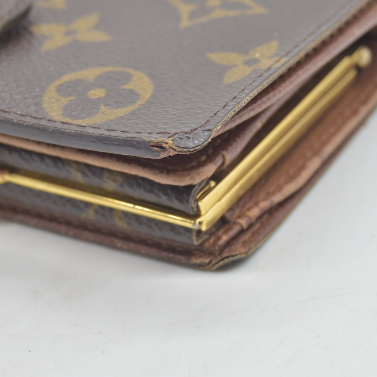 $750 1998 Louis Vuitton Monogram French Purse Wallet CA0958