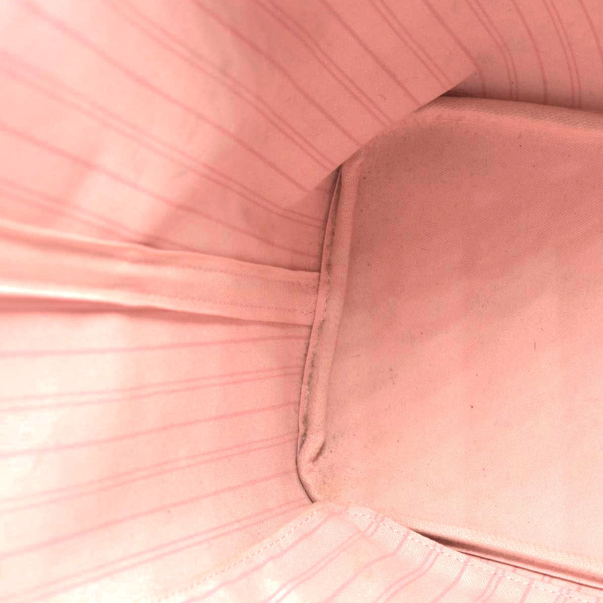 $2030 Louis Vuitton Damier Azur Neverfull MM