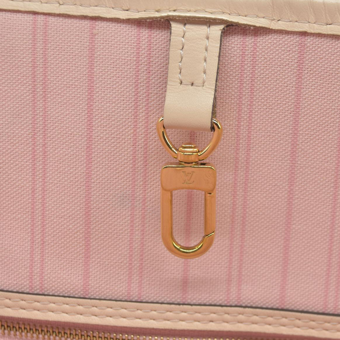 $2030 Louis Vuitton Damier Azur Neverfull MM