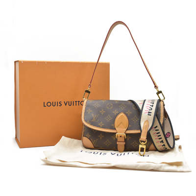 $2620 LOUIS VUITTON  Monogram Diane Black RFID Crossbody