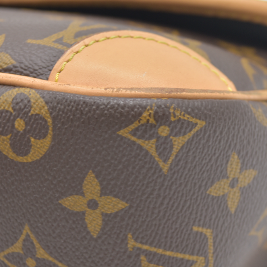 $2620 LOUIS VUITTON  Monogram Diane Black RFID Crossbody