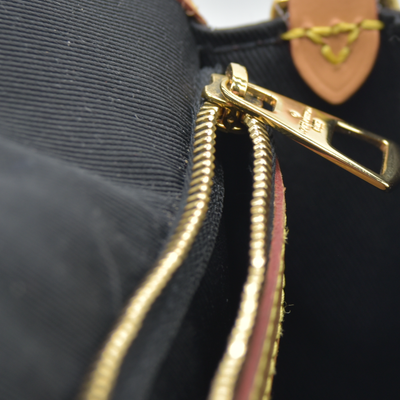 $2620 LOUIS VUITTON  Monogram Diane Black RFID Crossbody