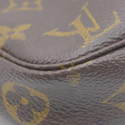 AUCTION $1290 Louis Vuitton Monogram Pochette Accessories AR1011