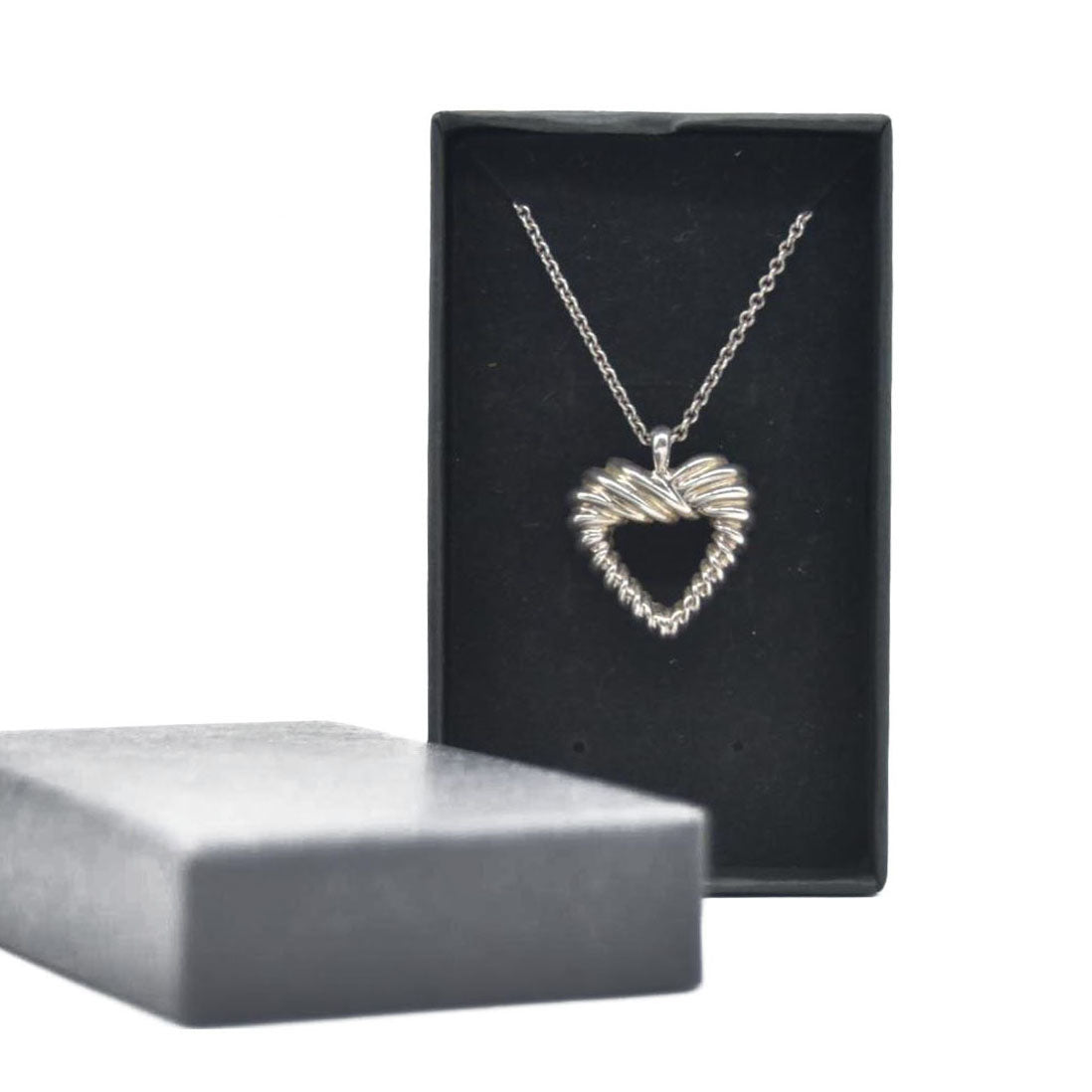 $390 Tiffany & Co. Twisted Heart Pendant Necklace Sterling Silver CONSIGNMENT