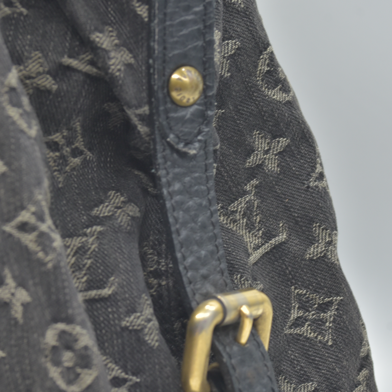 $1965 2007-2009  Louis Vuitton Denim Neo Cabby MM Black