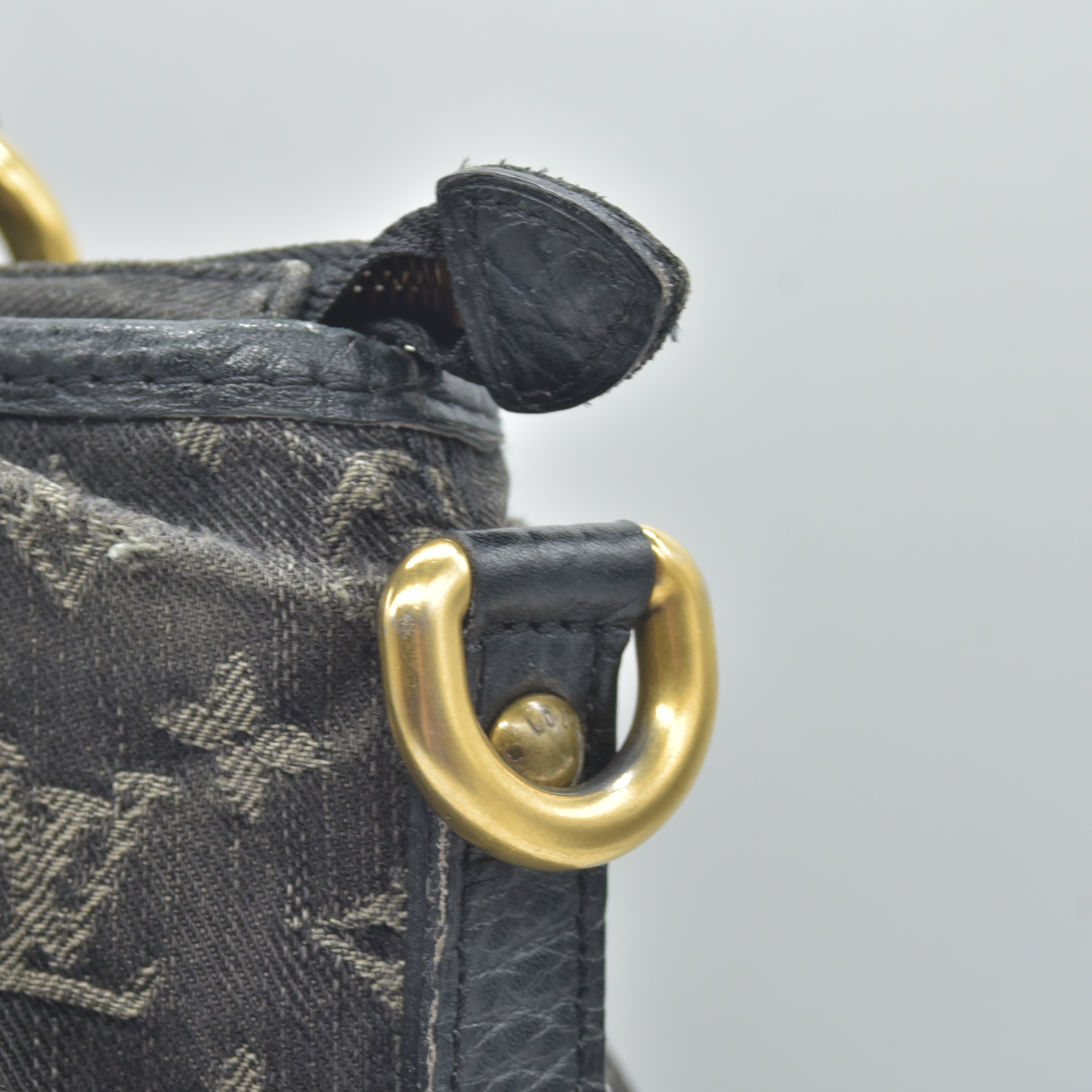 $1965 2007-2009  Louis Vuitton Denim Neo Cabby MM Black