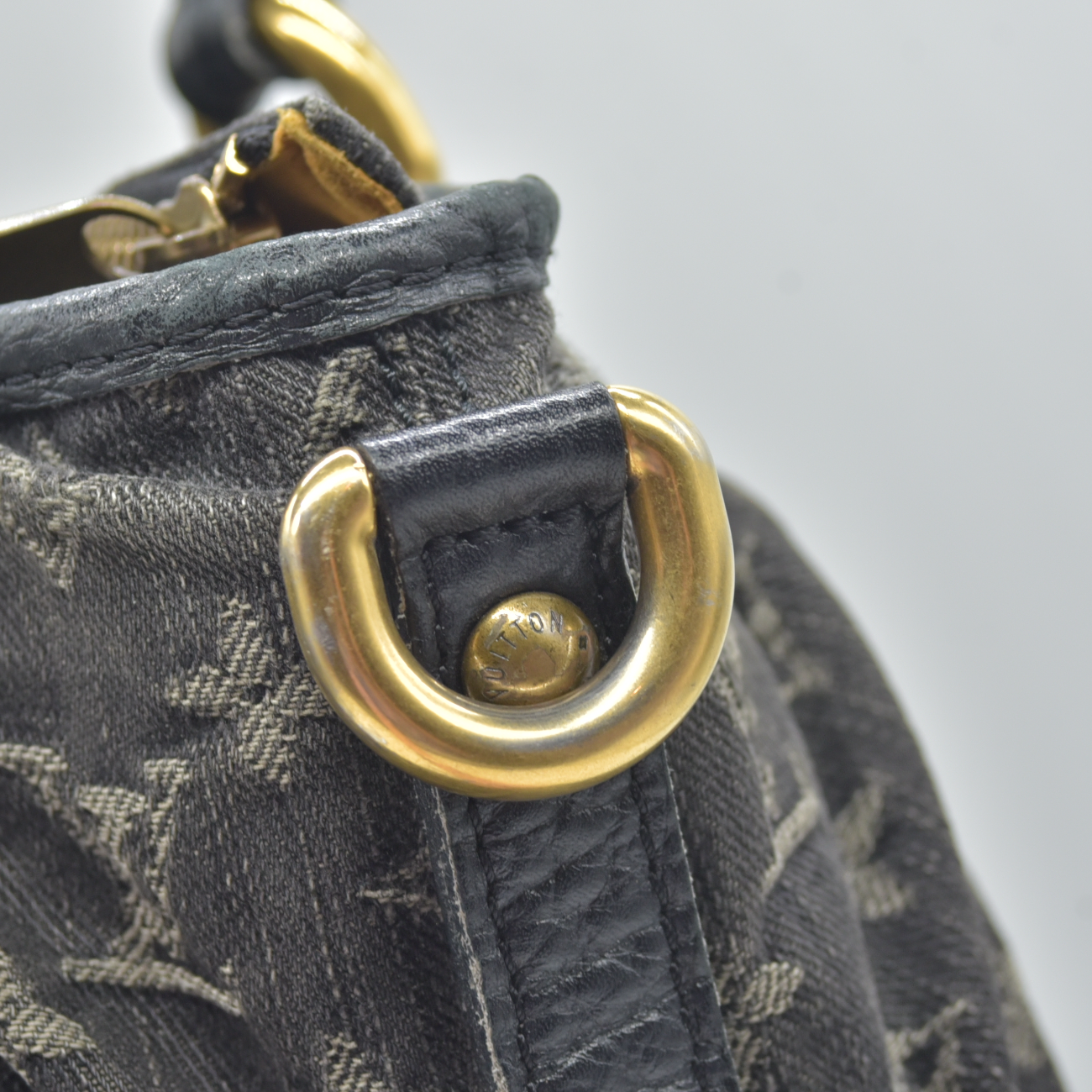 $1965 2007-2009  Louis Vuitton Denim Neo Cabby MM Black
