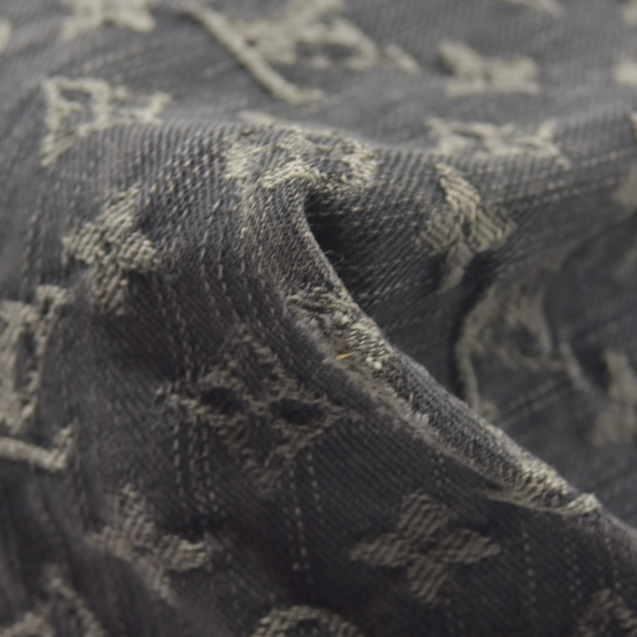$1965 2007-2009  Louis Vuitton Denim Neo Cabby MM Black