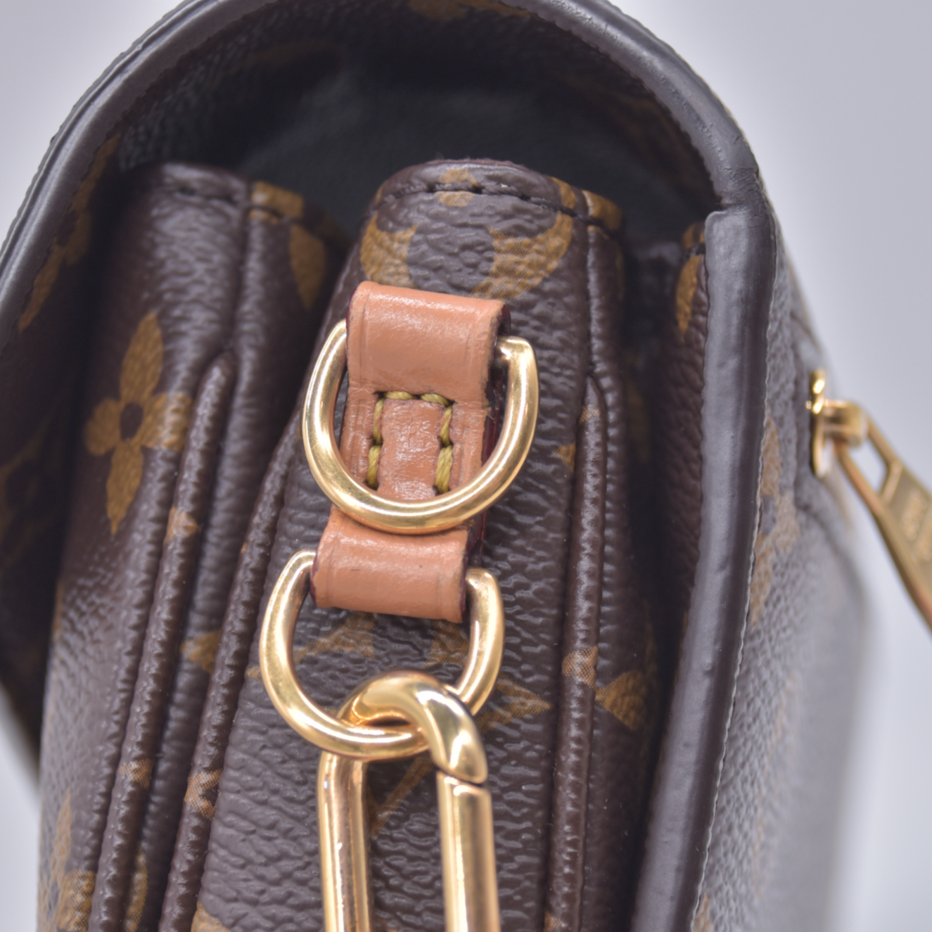 $3300 RFID Louis Vuitton East West Pochette Metis Monogram