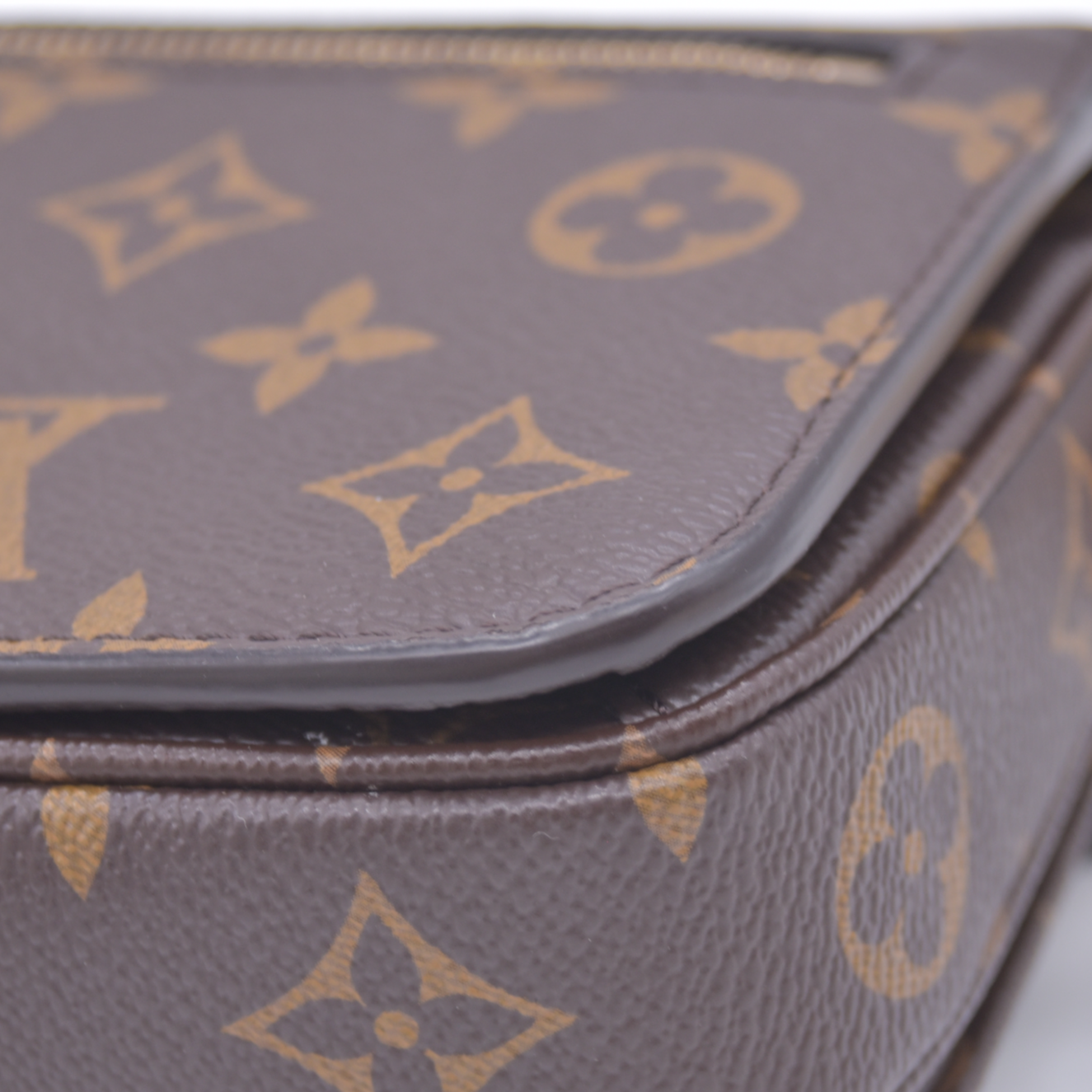 $3300 RFID Louis Vuitton East West Pochette Metis Monogram