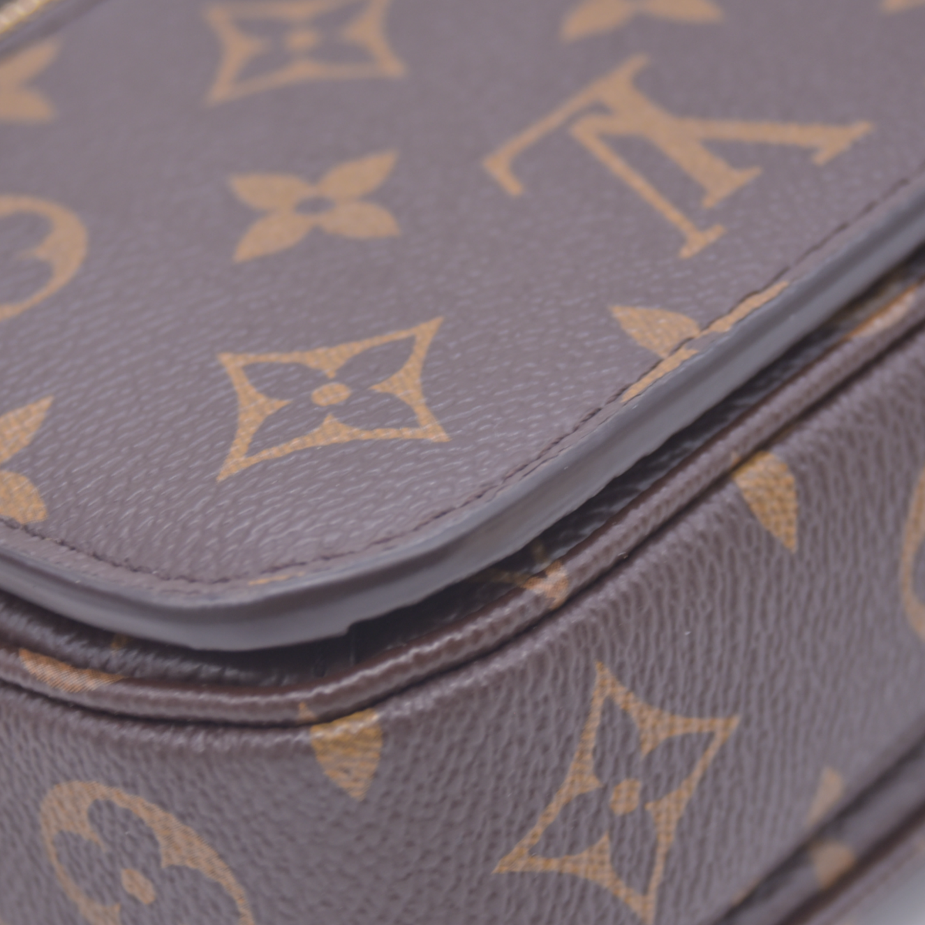 $3300 RFID Louis Vuitton East West Pochette Metis Monogram