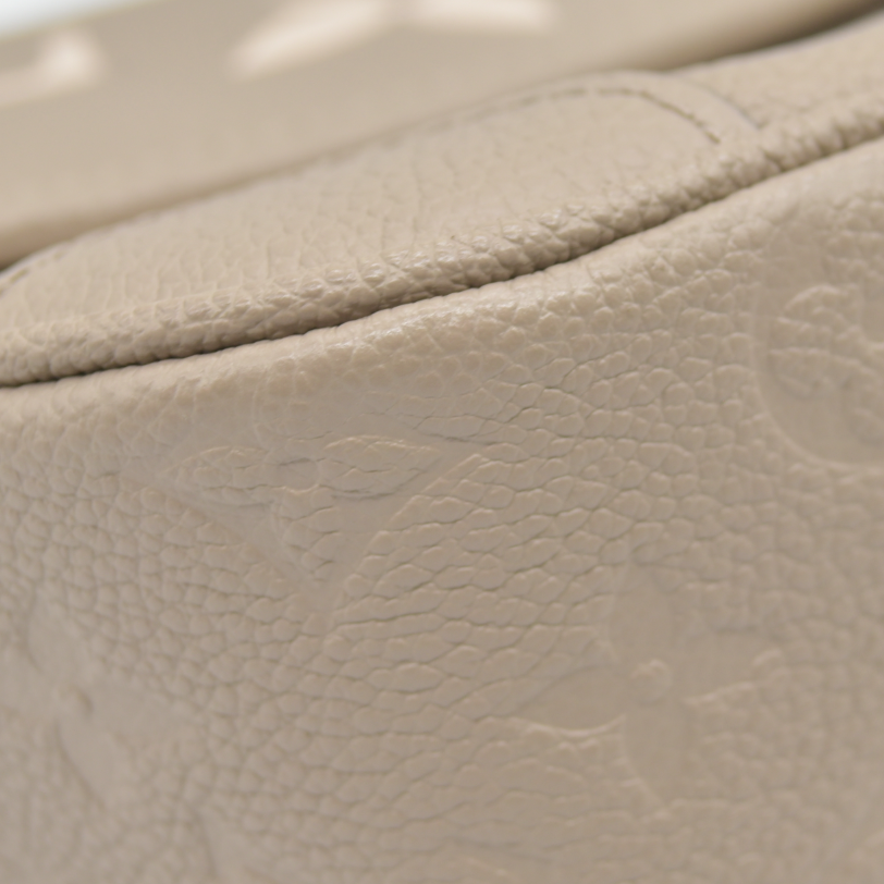 $3050 LOUIS VUITTON Empreinte Giant Monogram Diane Tourterelle Creme RFID