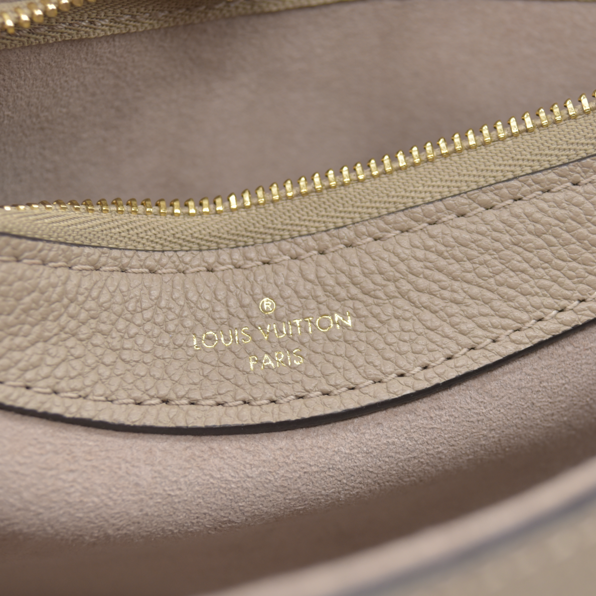 $3050 LOUIS VUITTON Empreinte Giant Monogram Diane Tourterelle Creme RFID