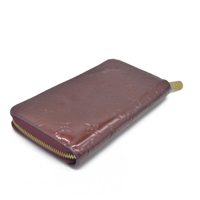 AUCTION $1030 Louis Vuitton  Vernis Zippy Wallet Rouge Fauviste SP2130