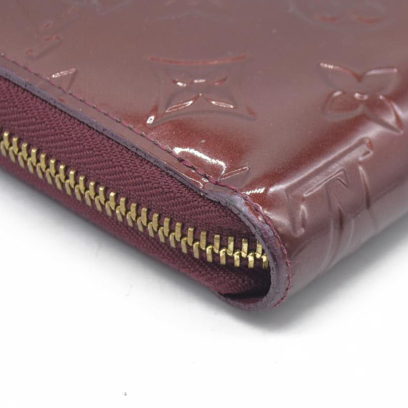 AUCTION $1030 Louis Vuitton  Vernis Zippy Wallet Rouge Fauviste SP2130
