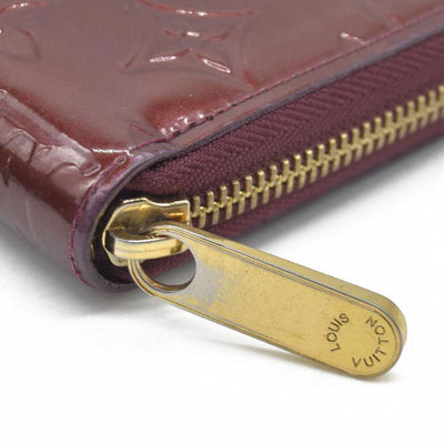 AUCTION $1030 Louis Vuitton  Vernis Zippy Wallet Rouge Fauviste SP2130