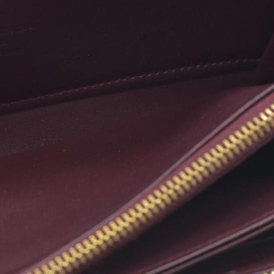 AUCTION $1030 Louis Vuitton  Vernis Zippy Wallet Rouge Fauviste SP2130