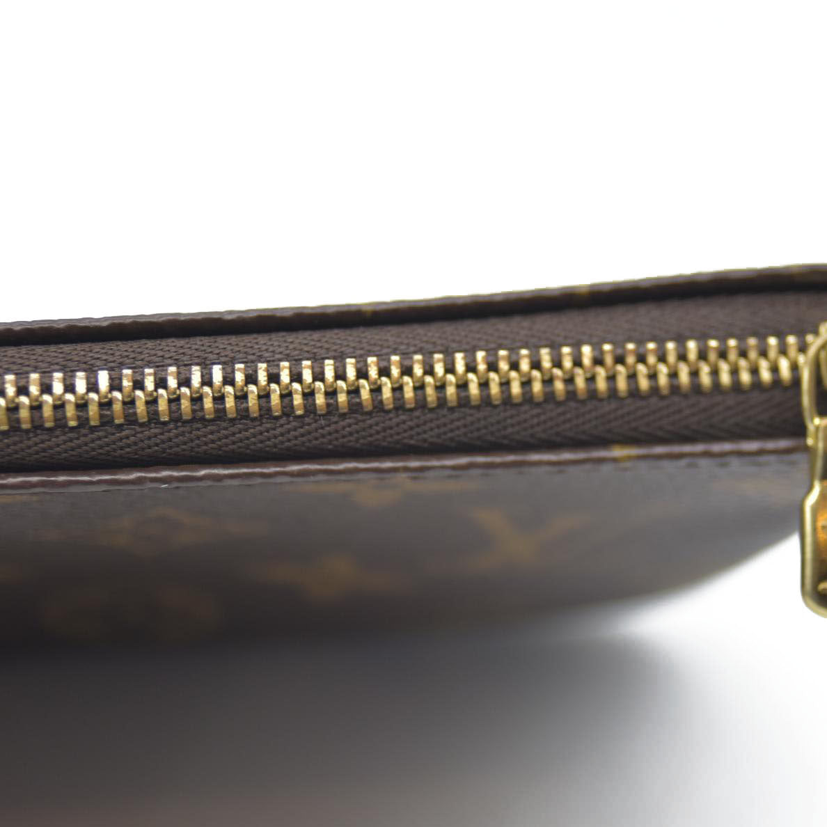 Louis Vuitton  Monogram 2020 Christmas Animation Roller Coaster Mini Pochette Accessories Pivoine