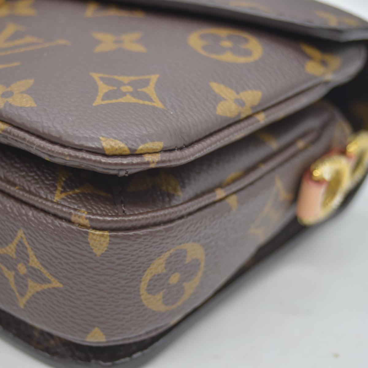 $3300 RFID Louis Vuitton Monogram Pochette Métis East West