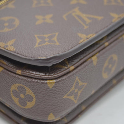 $3300 RFID Louis Vuitton Monogram Pochette Métis East West