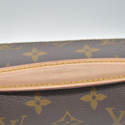 $3300 RFID Louis Vuitton Monogram Pochette Métis East West