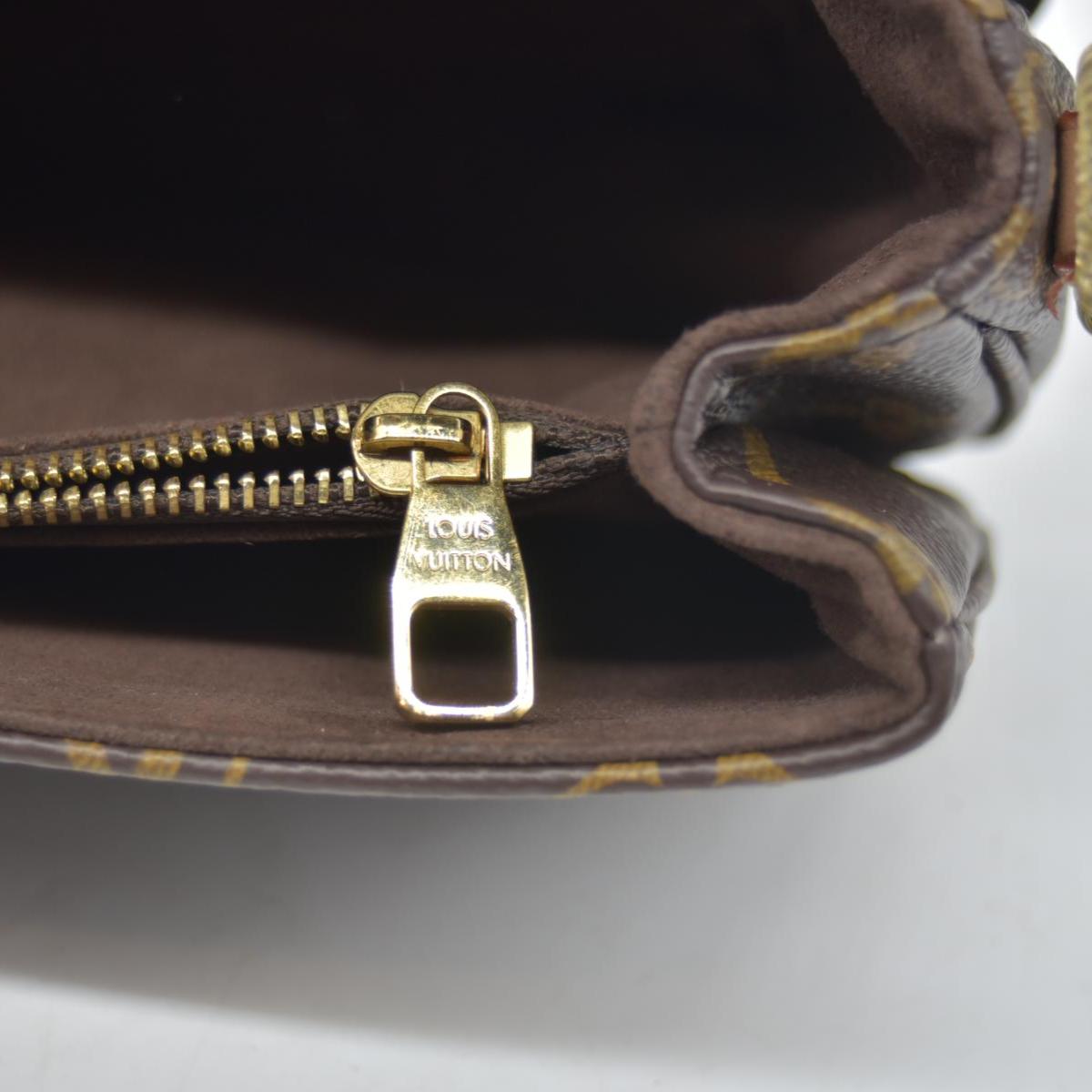 $3300 RFID Louis Vuitton Monogram Pochette Métis East West