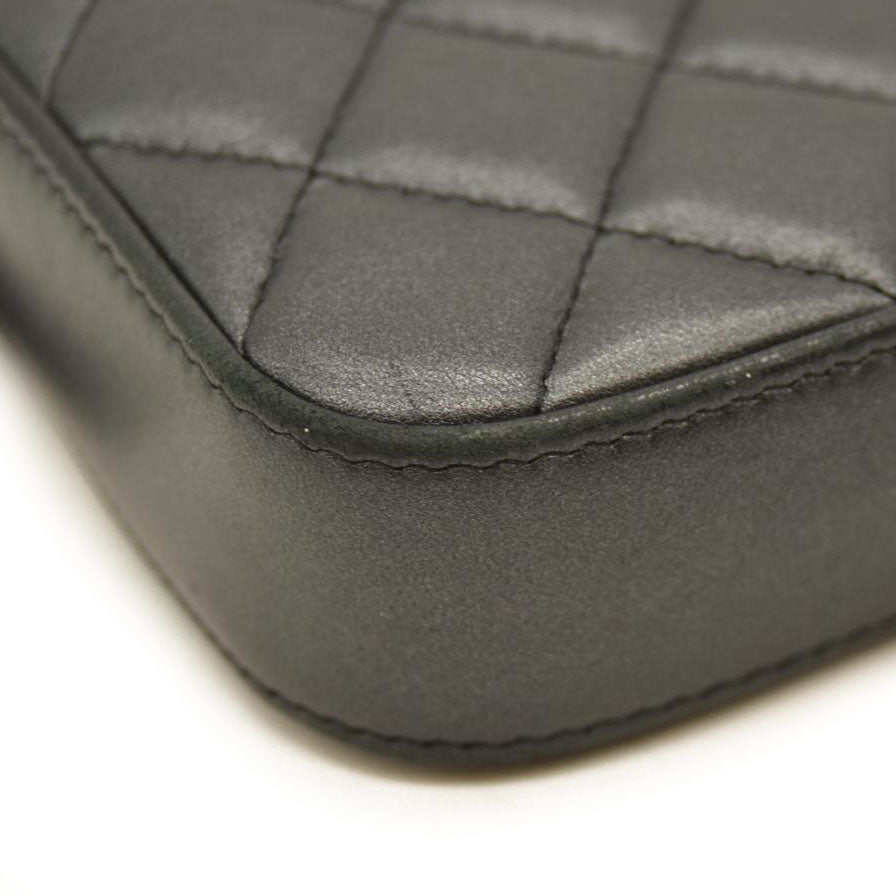 Chanel Iridescent Lambskin Quilted Pearl Clutch With Chain Black 29*